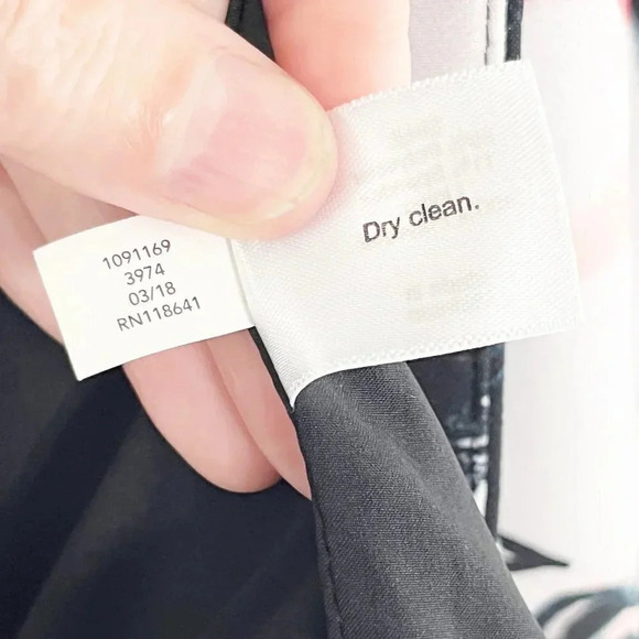 Lane Bryant Black Floral Bell Sleeve Open Front Jacket Blazer Plus Size 26/28P - Picture 8 of 8